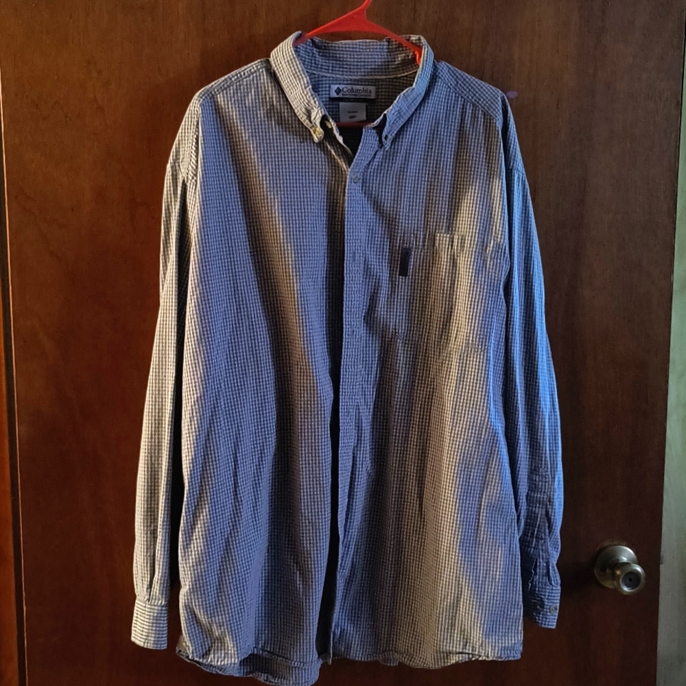 Men's Columbia long sleeve shirt.